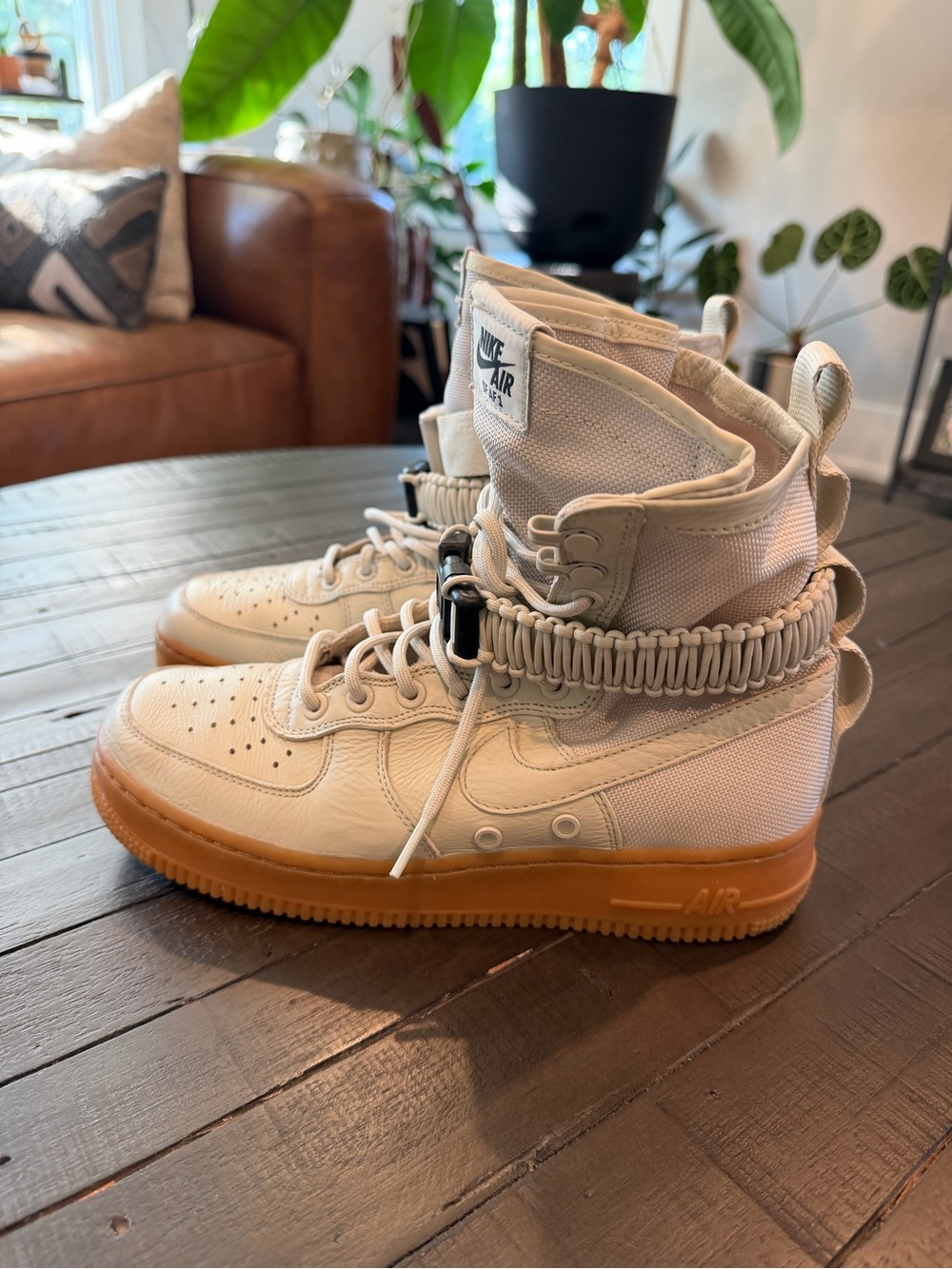 🔥 Nike SF Air Force 1 High Tops Light Bone Gum Soles Size 9 Womens 857872-004💥